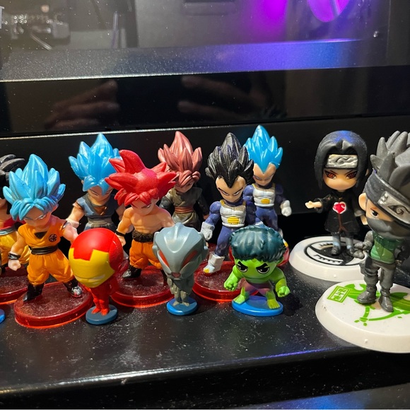 Marvel, Naruto and Dragon Ball Z mini figures. 24 total as seen in all 3 photos - Picture 3 of 3
